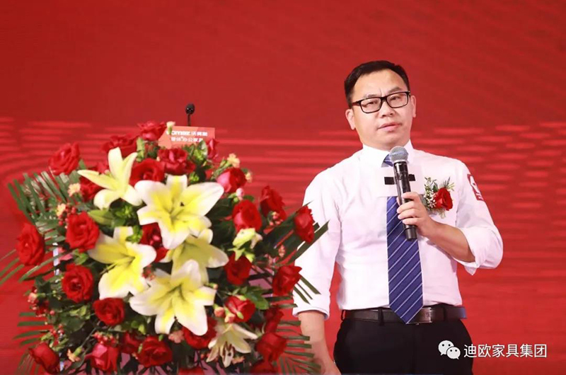 美女污网站集团副总裁李贱根先生